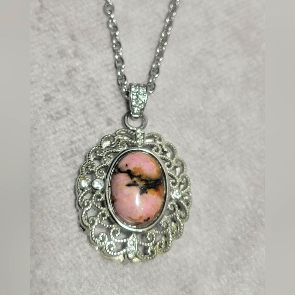 Orissa Rhodolite Garnet Pendant Necklace